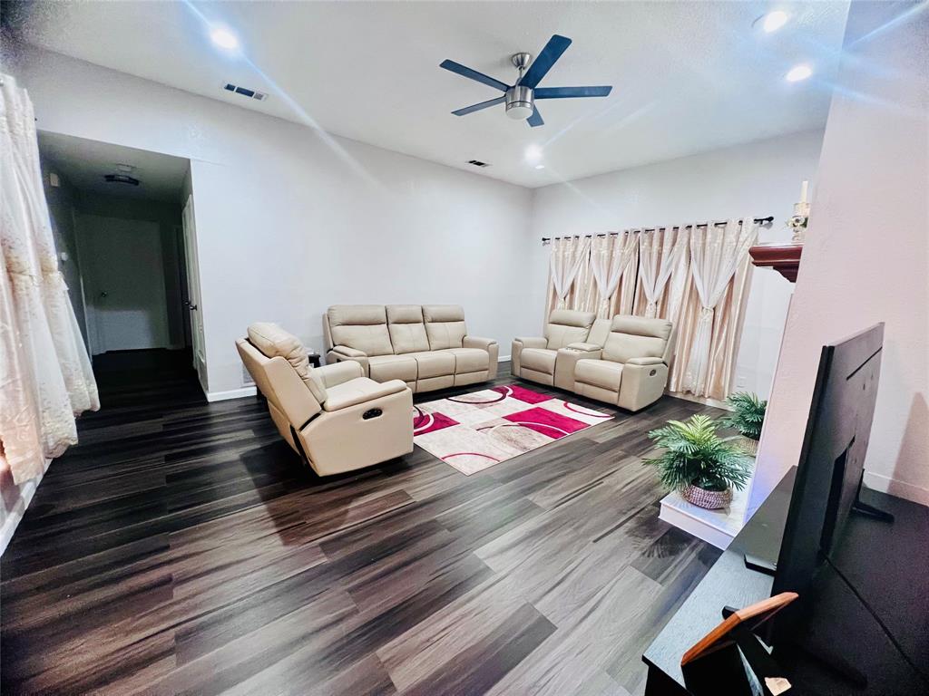 Flower Hill 05 - Residential