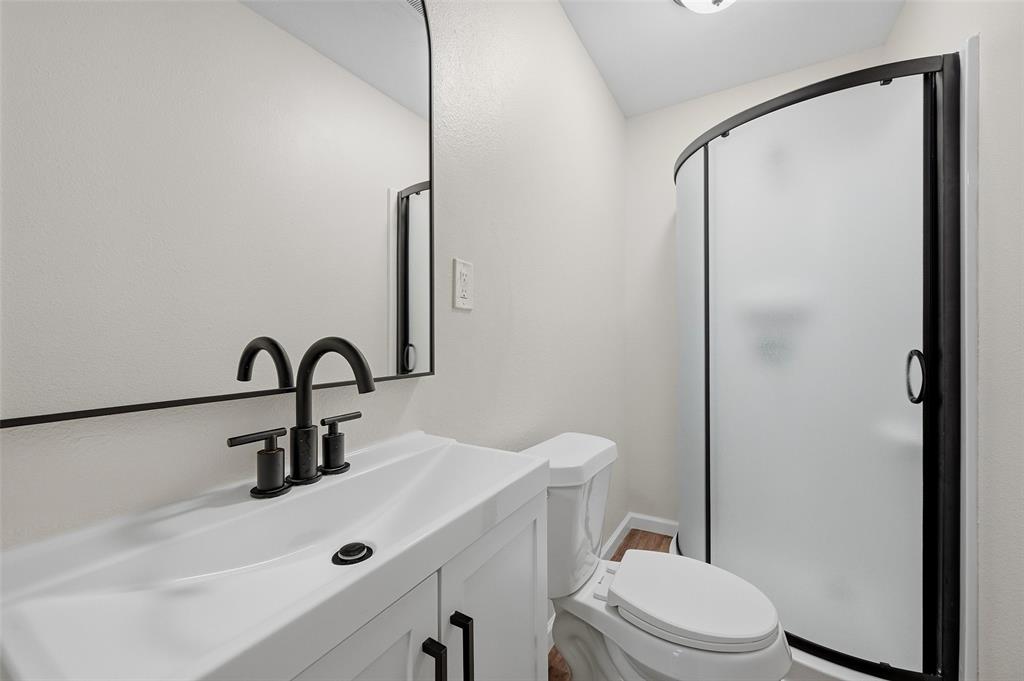 Looneys W C Add - Residential