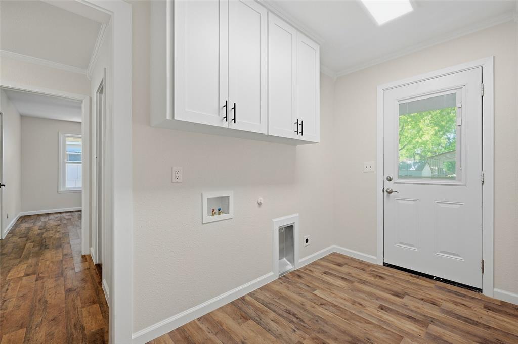 Looneys W C Add - Residential