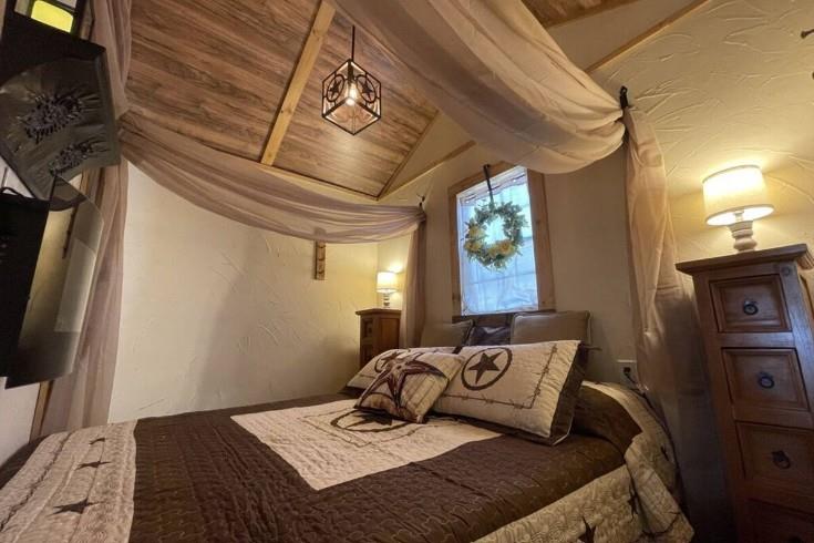 Eagle's Nest RV Park - Residential Income