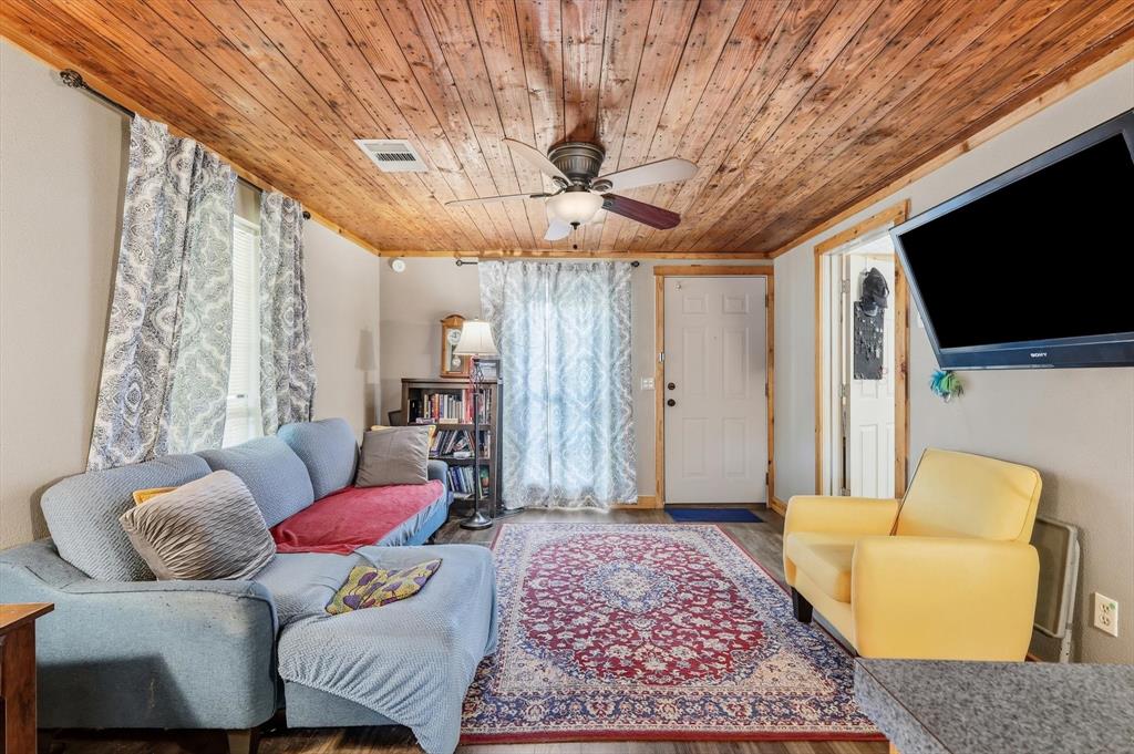 Leonard - Residential