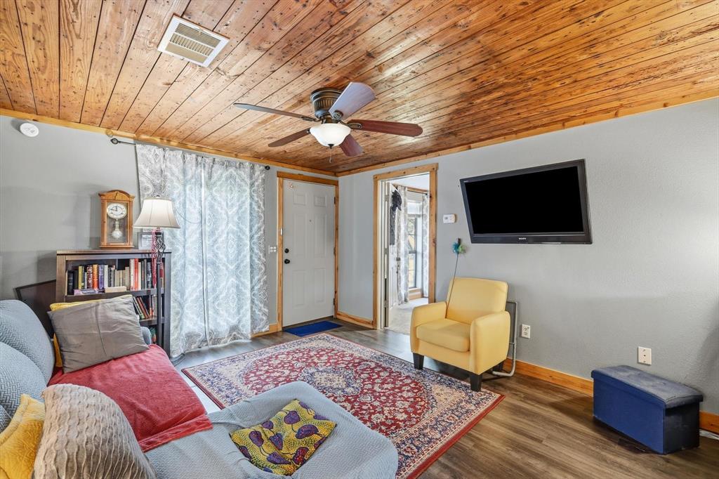 Leonard - Residential
