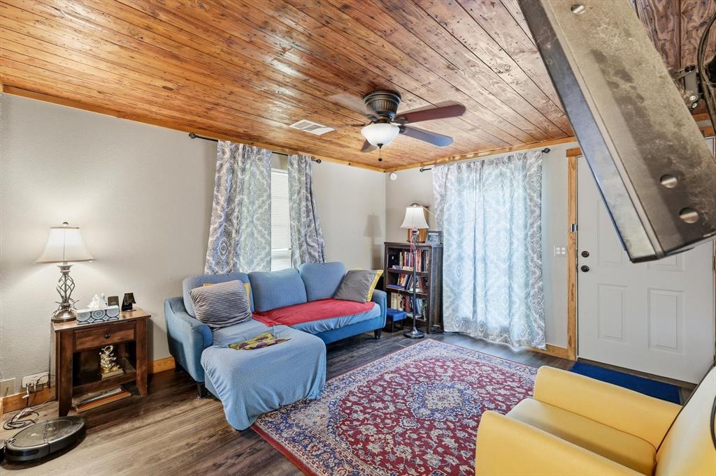 Leonard - Residential