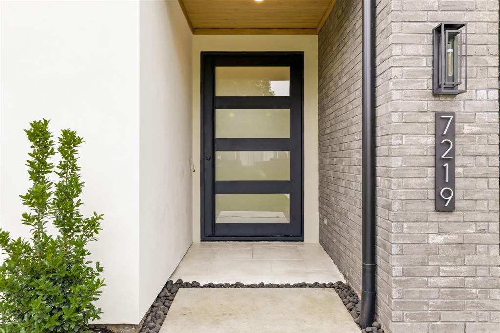 University Blvd Terrace - Residential