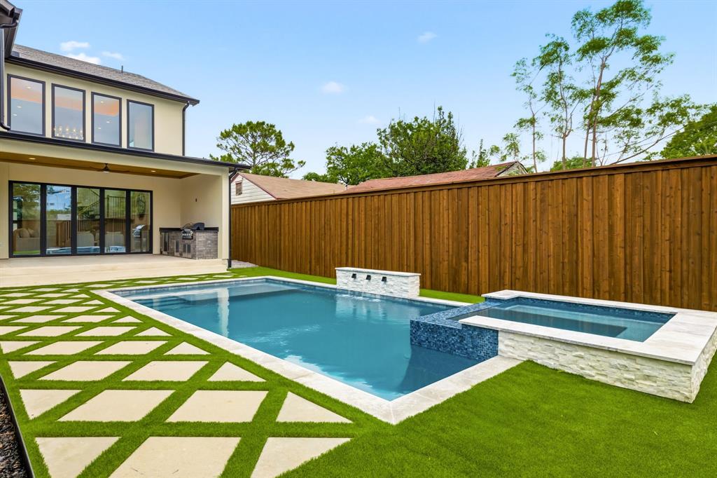 University Blvd Terrace - Residential