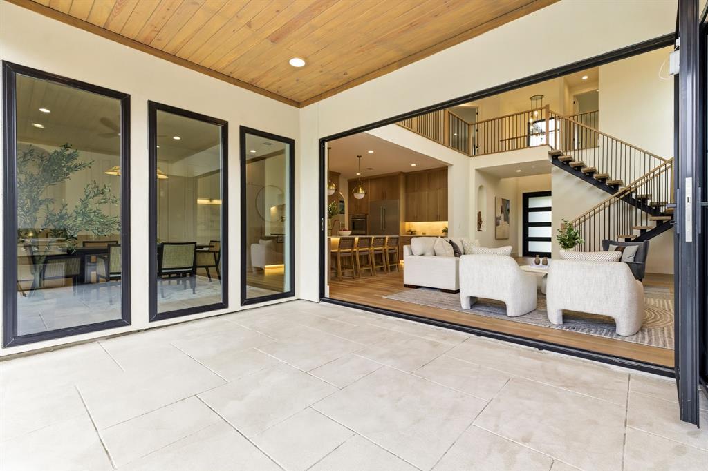 University Blvd Terrace - Residential