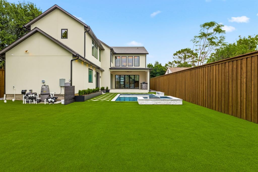 University Blvd Terrace - Residential