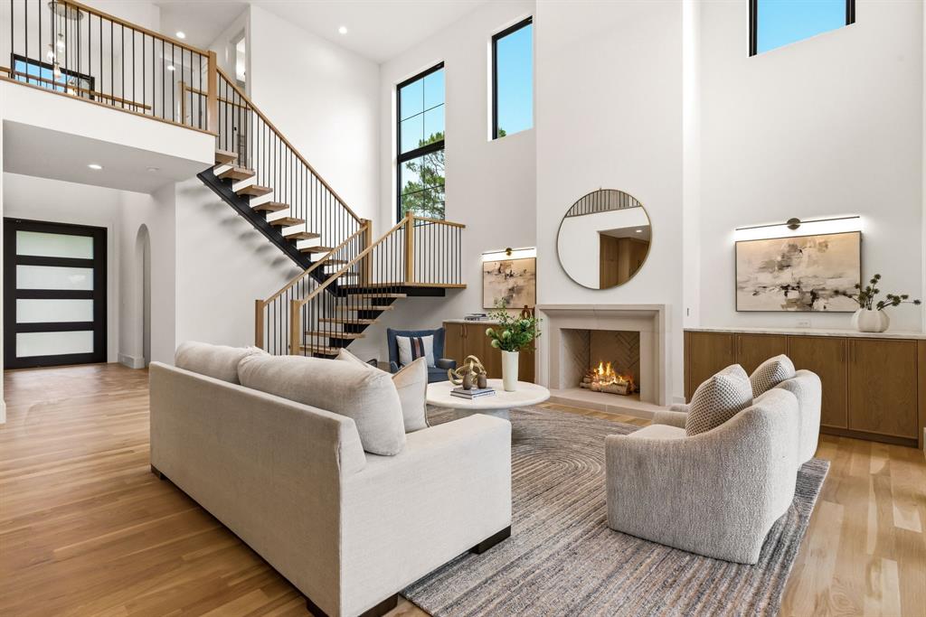 University Blvd Terrace - Residential