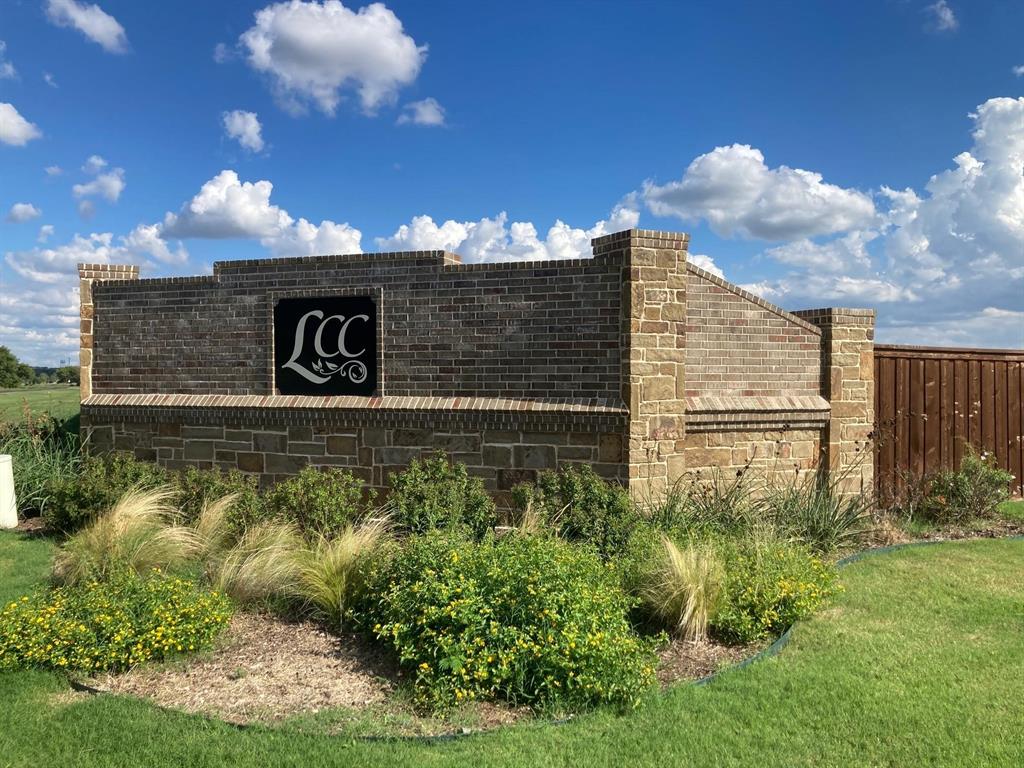 Lake Country Crossing Phase 1 - Land