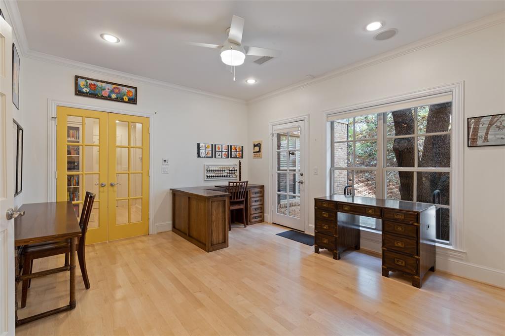 Williamsburg-Preston - Residential