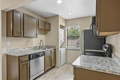 Come check out this stunning 1 bedroom, 1 bathroom condo in the heart of Dallas, Texas. This condo includes hard floors throughout, granite countertops, ceiling fans, appliances, and a stackable washer and dryer. You’ll feel right at home here! This one won’t last long! Schedule your showing today!

Pets OK with deposit. 25-pound pet limit. Must make approximately 3x the rent as income.  The tenant is responsible for electricity service. The tenant is charged a flat fee of $55 per month for water.

FYI First month’s rent isn’t due until move-in. Security is due when approved and signing your lease. 

Photos representative of a similar property in the building.