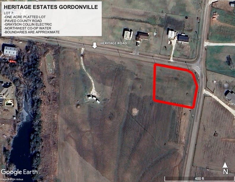 Beautiful platted One Acre lot with MINIMAL DEED RESTRICTIONS SEE ATTACHMENTS!  So convenient to golf, casinos, the Hagerman and to the great Lake Texoma with a variety of marinas close by!  Build your barndo or bring in your new modular, manufactured or tiny home!  Live in your RV while you build your dream home or enjoy a getway weekend of golf and nature!  Co-Op water and electric available at the road.