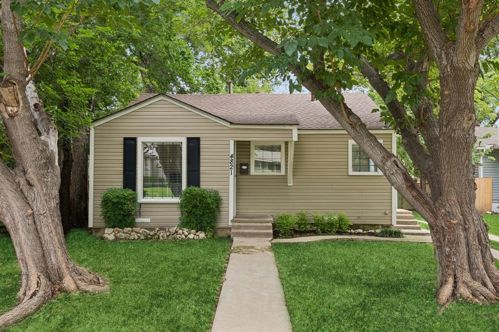 Welcome to a bungalow that feels like home. Located moments from Fort Worth’s Cultural District, this Arlington Heights treasure pairs historic charm with modern ease across a beautifully curated 864 sq. ft.
Saltillo tile floors set a warm, earthy tone throughout the open living and dining space, where natural light pours through generous windows. The kitchen carries a vintage spirit, complete with gas cooking, ample cabinetry, and room for full size appliances, making everyday living both functional and delightful.
Two inviting bedrooms sit just off the main hall, each offering comfort and flexibility. The secondary bedroom is ideal for a nursery, office, or guest retreat.
Step outside and discover a spacious backyard designed for gathering. A large Trex deck anchors the space, offering the perfect setting for weekend grilling, evening conversations, or quiet morning coffee. The detached garage, with an automatic door, is a rare and valuable perk.
With a tankless water heater, updated electrical panel, and unbeatable proximity to the Arts District, TCU, Camp Bowie, Dickies Arena, and Downtown, this home delivers the lifestyle Fort Worth buyers yearn for.

Showings begin Friday June 19.  Open houses Saturday June 20 and Sunday June 21.

Don't miss your chance at this move in ready home!