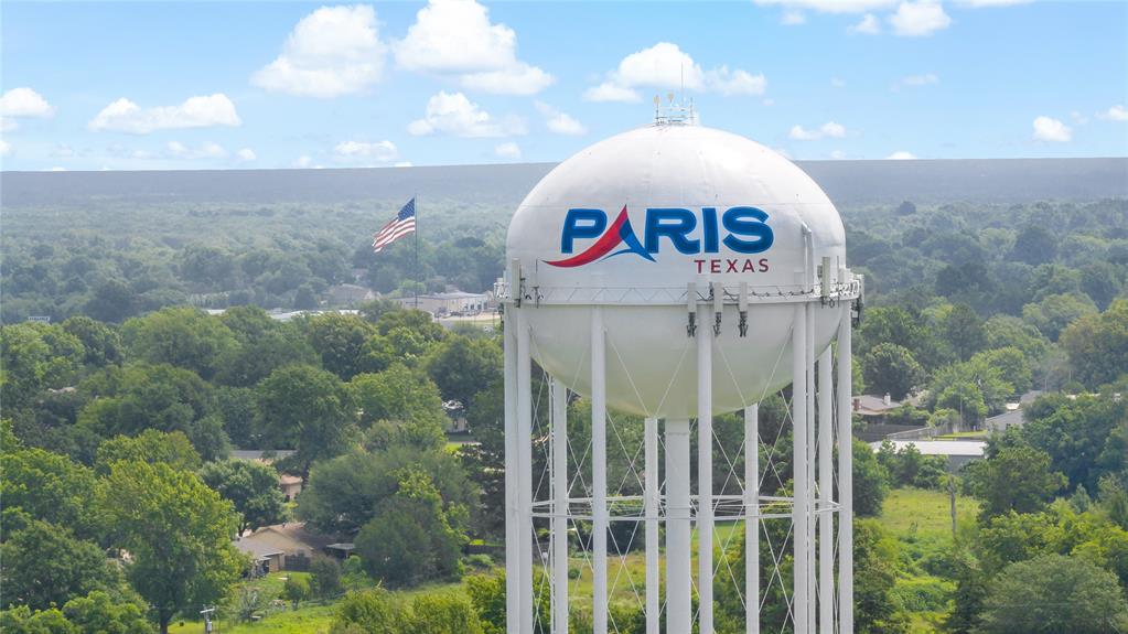 City Of Paris - Commercial Sale