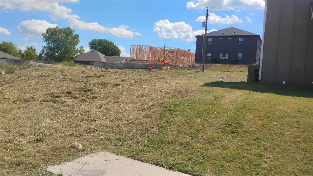Very motivated seller! Bring your offer. There are not many lots available in this subdivision. Interior lot in Broadmoor Addition close to Ridgmar Mall, with easy access to main roads. The property is located just 15 minutes from TCU, 20 minutes from the Fort Worth Stockyards, and 12 minutes from Downtown Fort Worth. The seller has no survey, but has approved plans to build a house. The buyer is to verify all information, measurements, and restrictions. If you have a specific project in mind, please contact the City of Fort Worth.