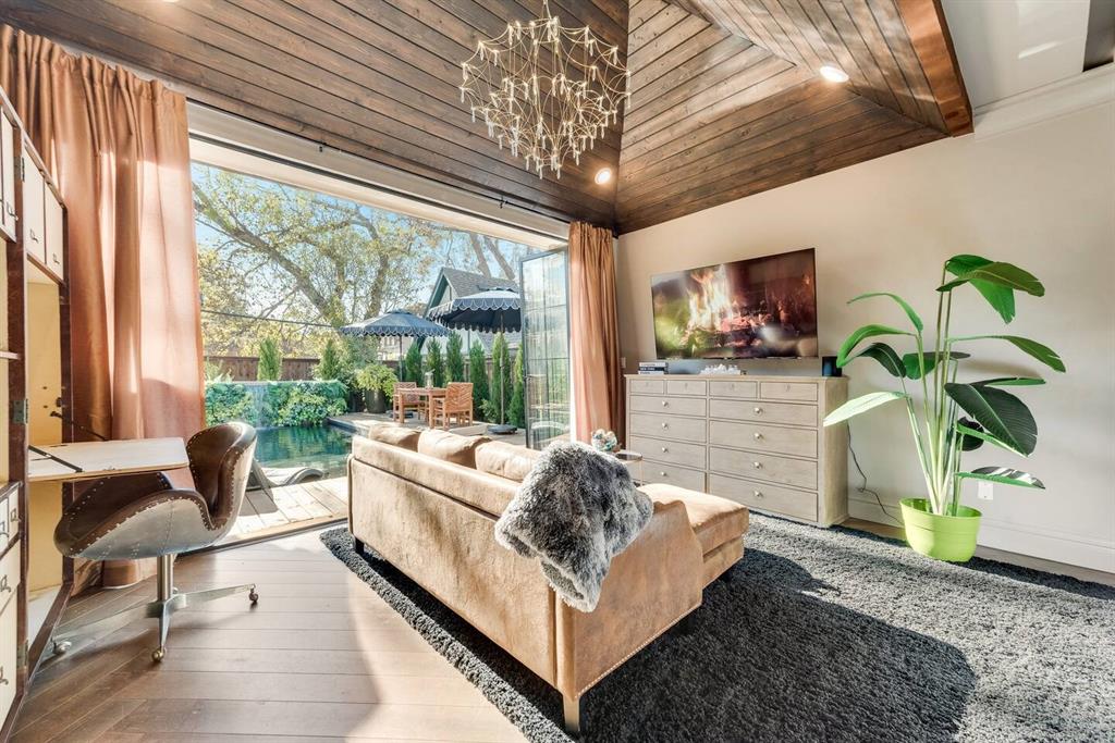 Munger Place - Residential Income