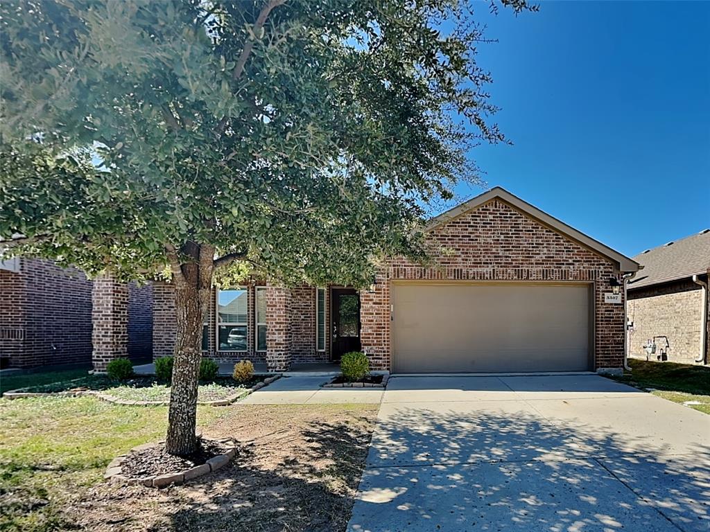 A spacious and move-in ready 4-bedroom, 2-bathroom home in Melissa is now available. This home features an open living area, large closets and easy access to major highways. Hurry homes this nice do not last long. Schedule your convenient self-showing today! 

Resident Benefit Package: $42.00-month. Includes HVAC air filter delivery, Tenant Liability Insurance, Credit Reporting, Tenant Rewards Program, and much more! 

This property is eligible for deposit alternative coverage in lieu of a security deposit. For information and enrollment, please contact our leasing team and enjoy a deposit-free renting experience.