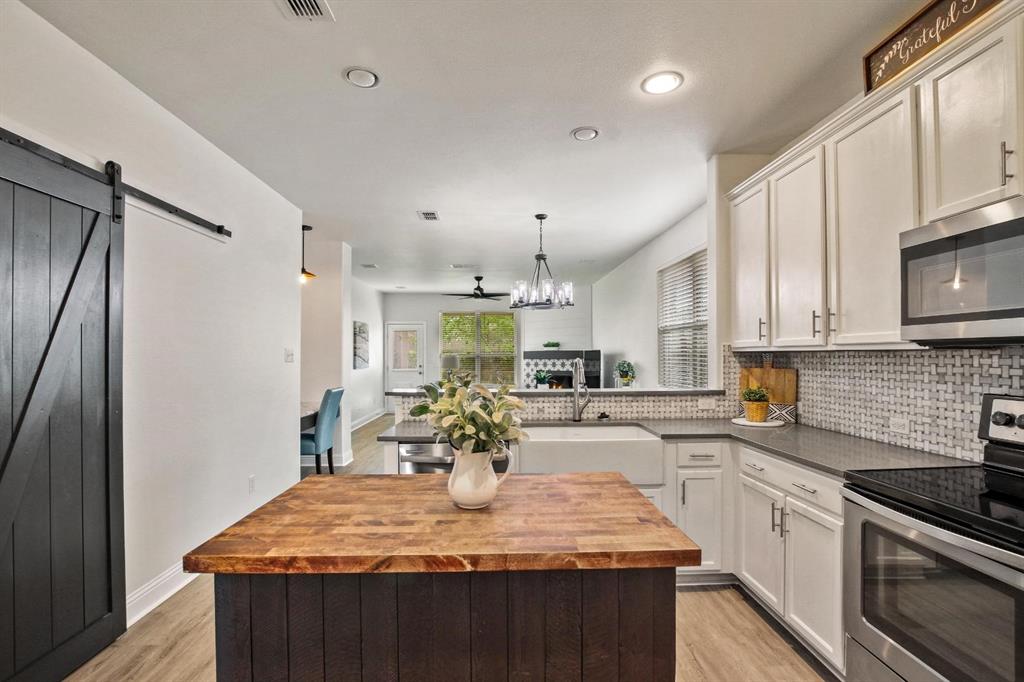 Sunset Pointe Ph Eight - Residential Lease