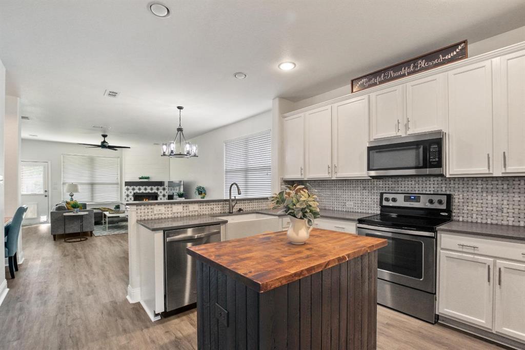 Sunset Pointe Ph Eight - Residential Lease