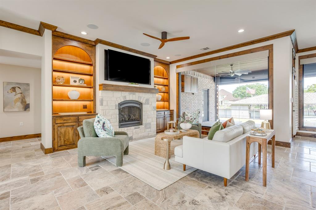 Waters Edge - Residential