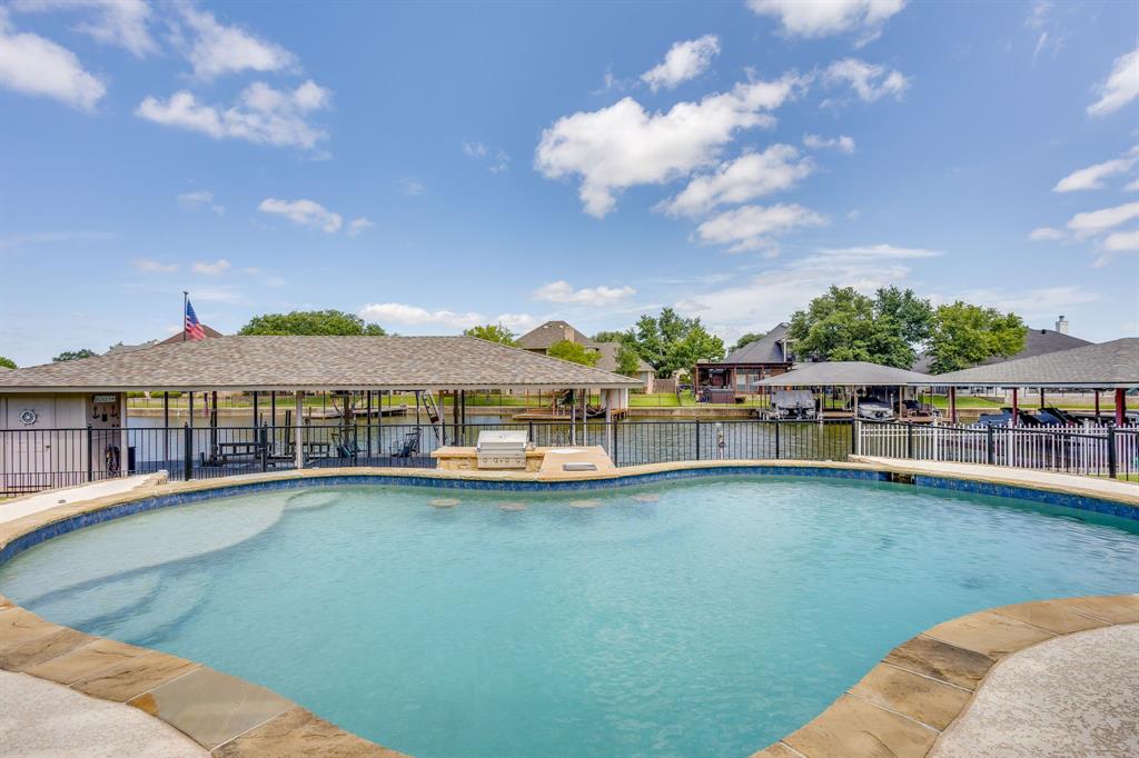 Waters Edge - Residential