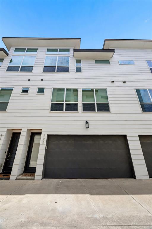 5811 Lindell Condo - Residential