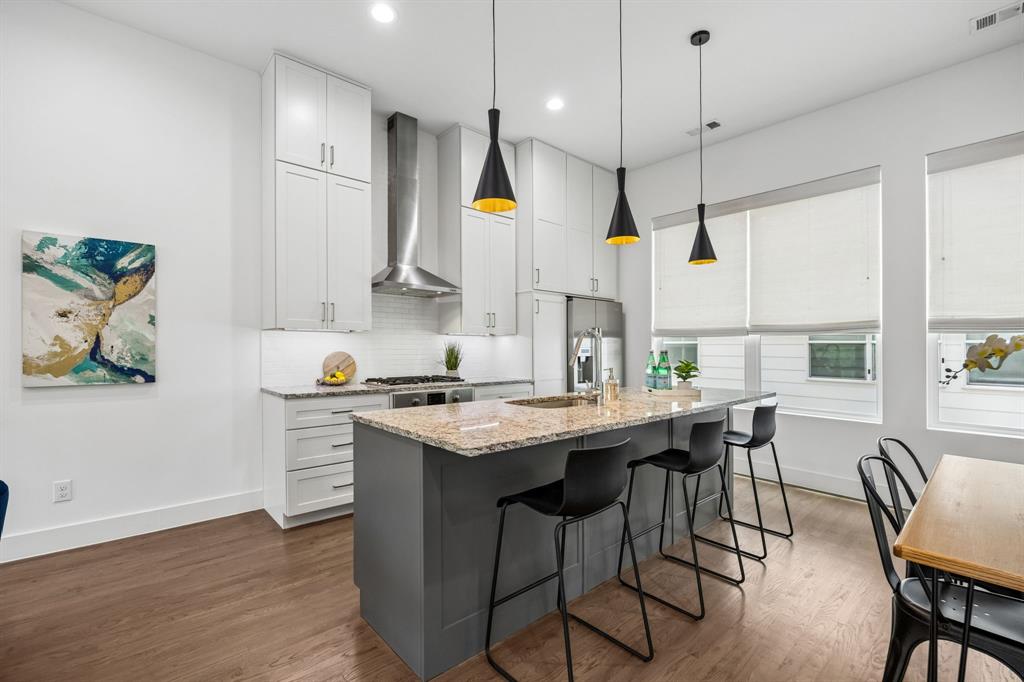 5811 Lindell Condo - Residential
