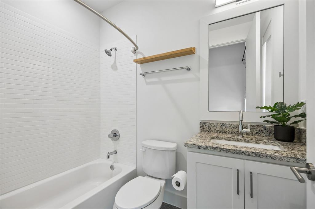 5811 Lindell Condo - Residential