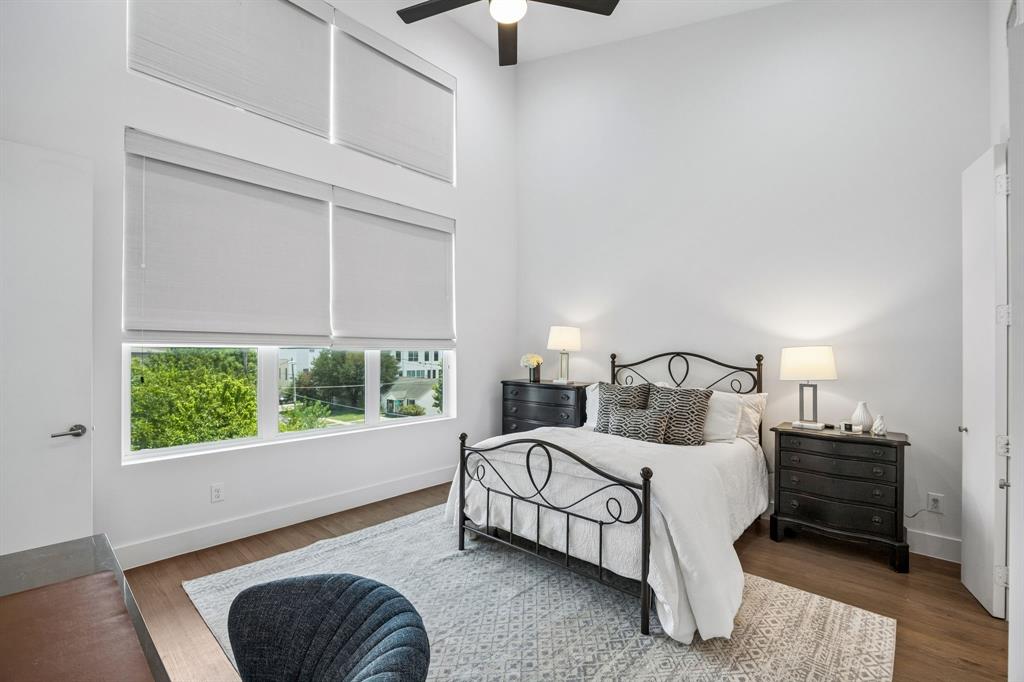 5811 Lindell Condo - Residential
