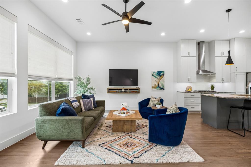 5811 Lindell Condo - Residential