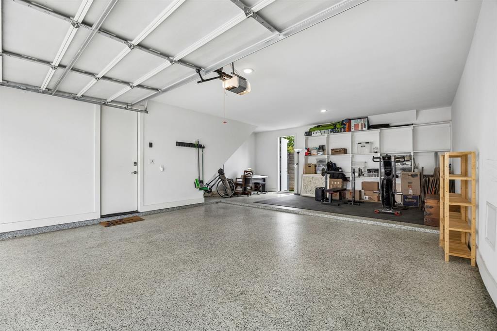5811 Lindell Condo - Residential