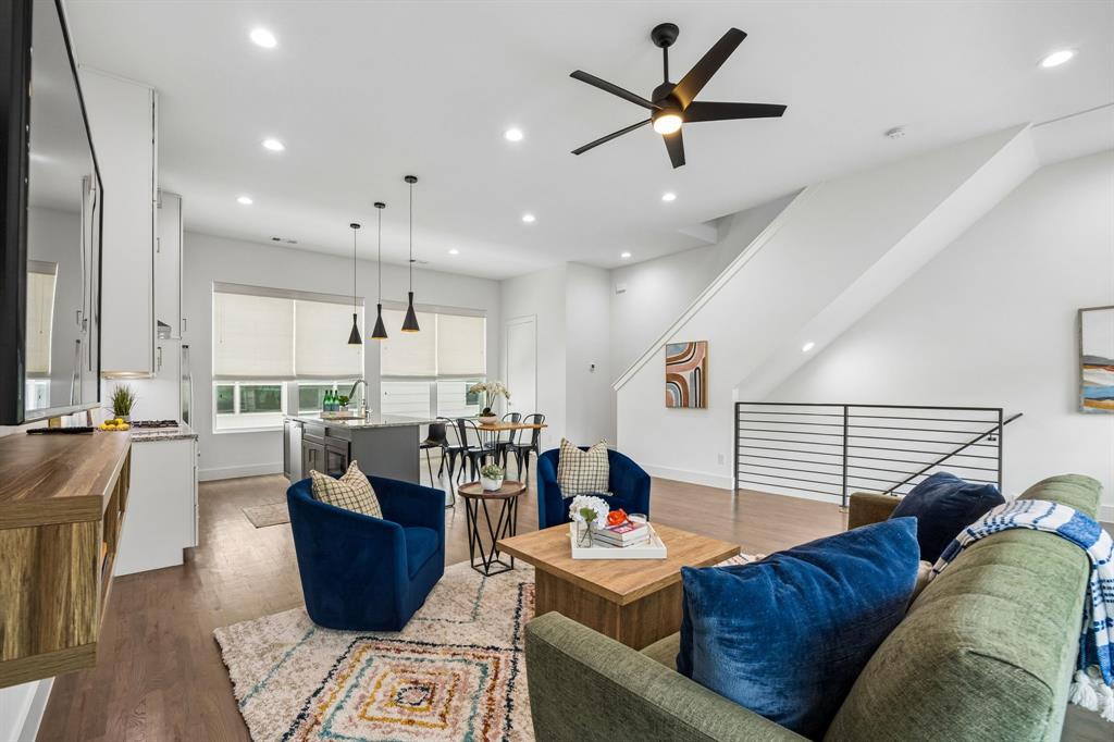 5811 Lindell Condo - Residential