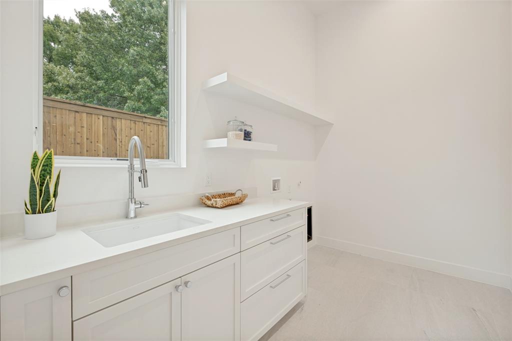 PRESTON BROOK ESTATES NO 2 - Residential