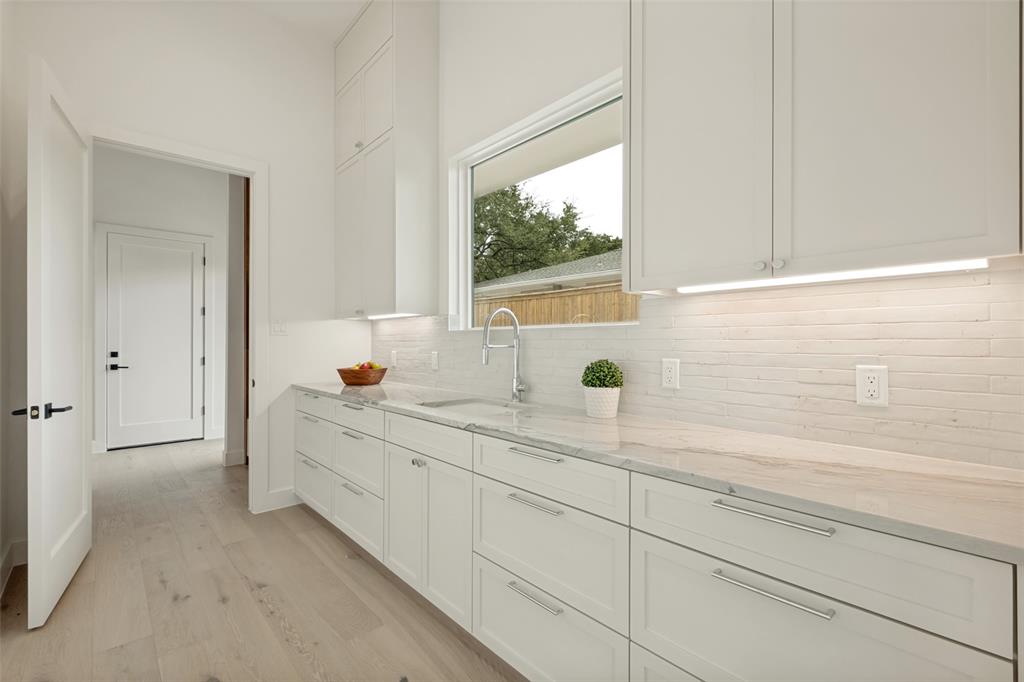 PRESTON BROOK ESTATES NO 2 - Residential