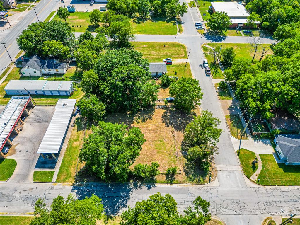 Corsicana - Land