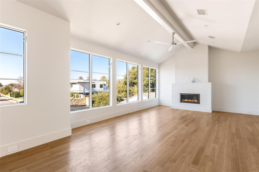 University Blvd Terrace - Residential