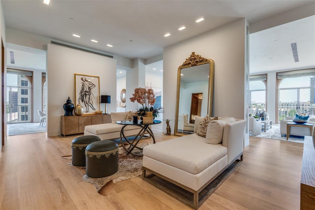 Mansion Residence - Residential