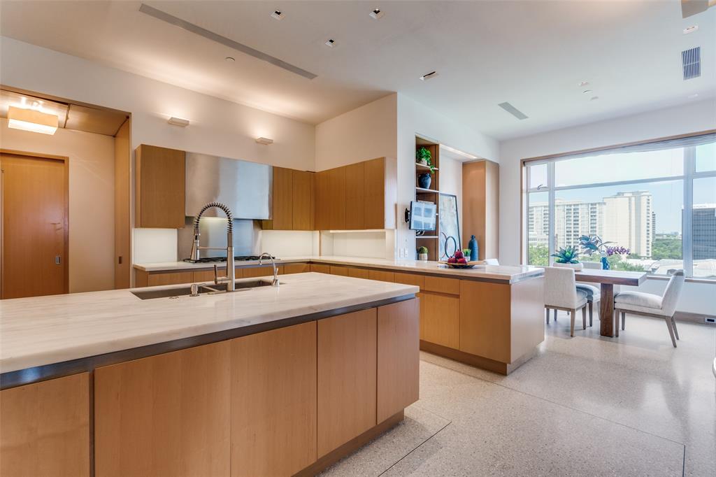 Mansion Residence - Residential