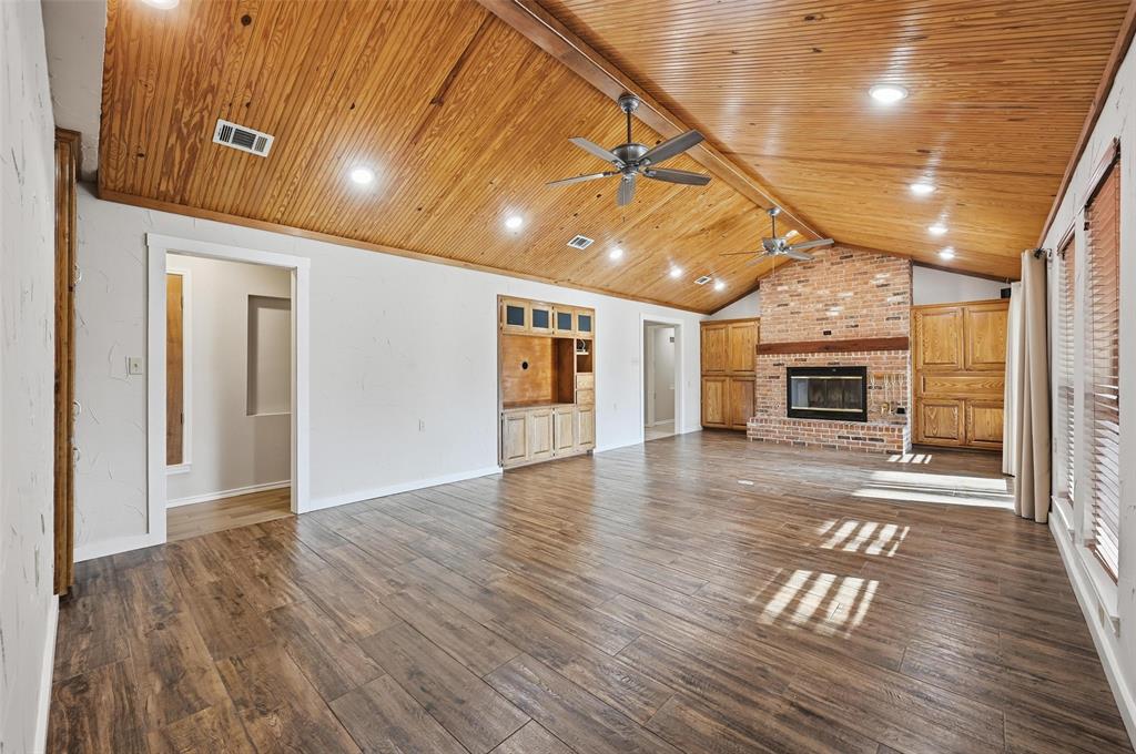 Whispering Oaks Kenn - Residential