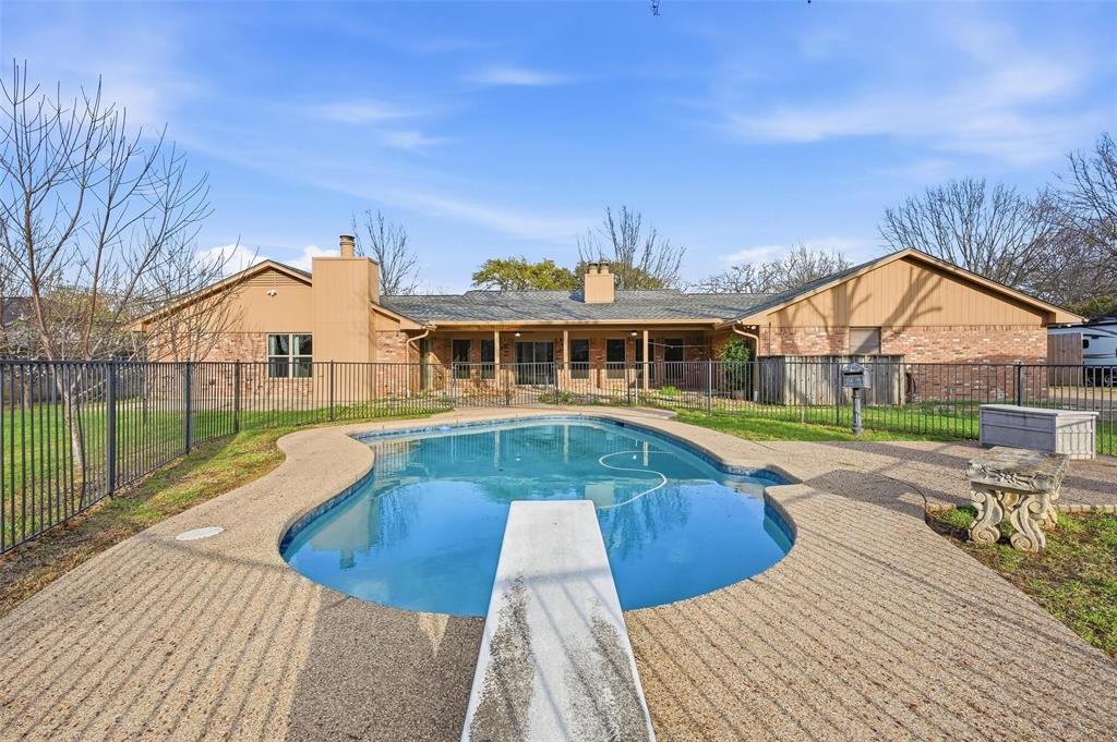 Whispering Oaks Kenn - Residential