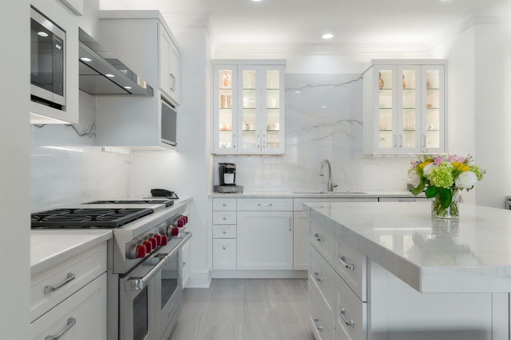 Ritz Carlton Residences 1 - Residential