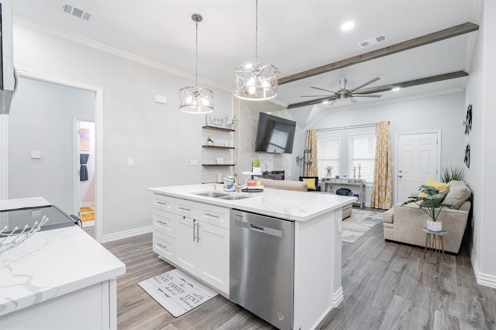 Thomas Lagow Abs 759 - Residential