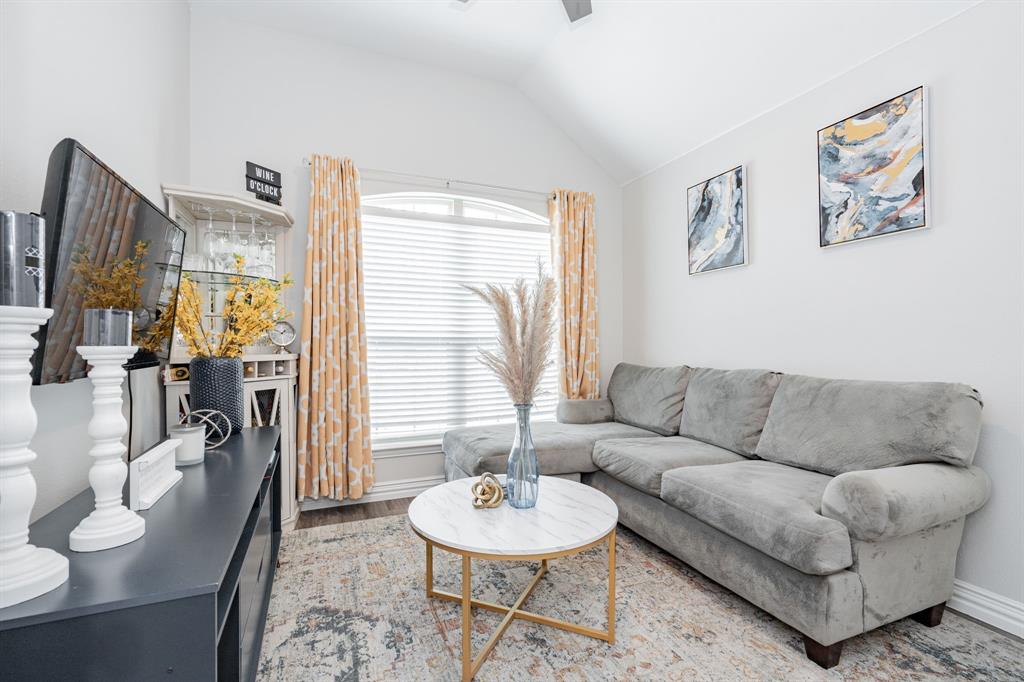 Thomas Lagow Abs 759 - Residential