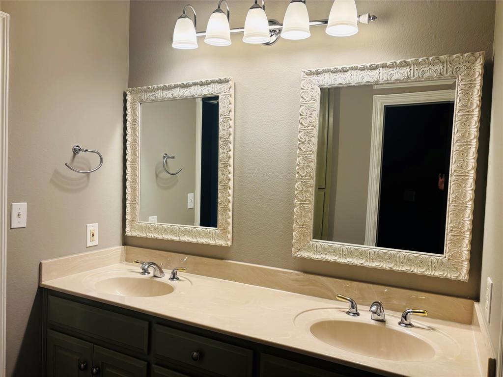 LIVE OAK ESTATES - Residential