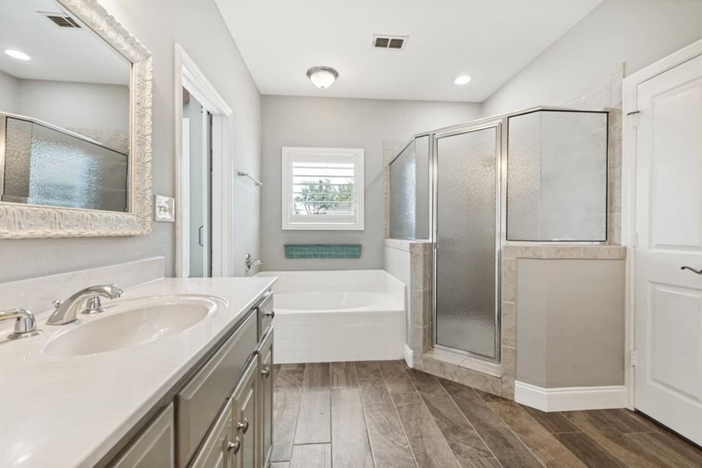 LIVE OAK ESTATES - Residential