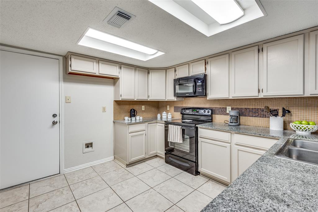 Heatherwood 02 - Residential Lease