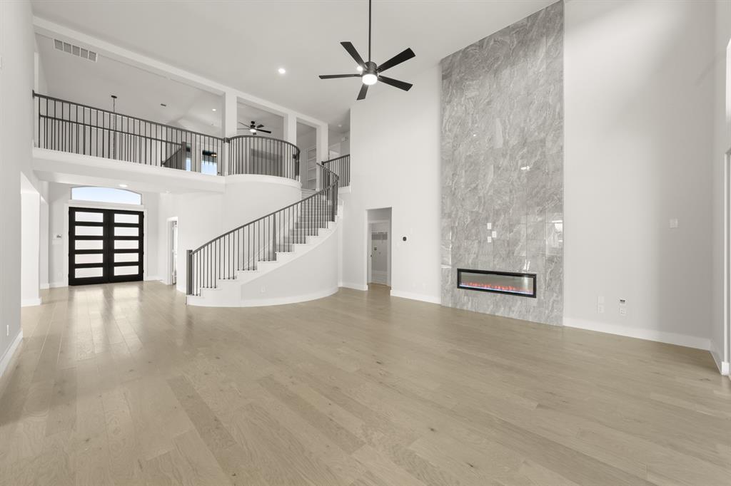 Mira Lagos Crossing - Residential