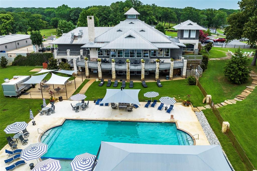 Pinnacle Club - Land