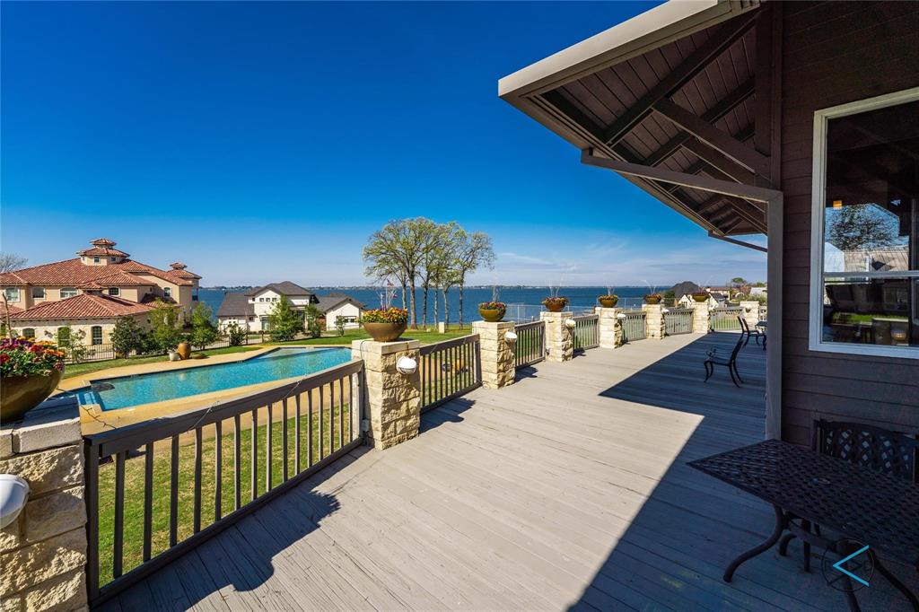 Pinnacle Club - Land