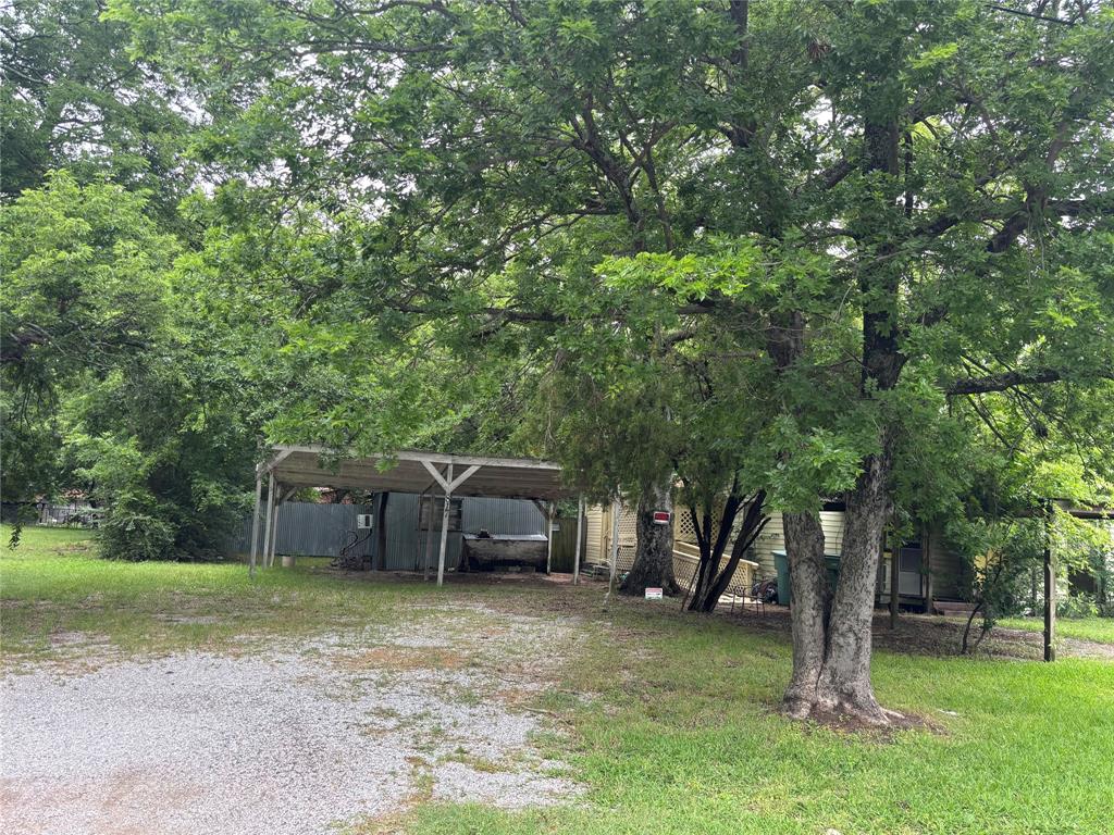 ***** Huge Investment  Opportunity ****

This beautiful property consists of 2 lots totaling 12,630 SQFT that sits on a Cul-de-Sac . The house is 778 SQFT & workshop is about 550 SQFT and  both needs renovations . The house has 2 bedroom & 1 full bath . Has a storage shed . There are many trees that makes the views amazing . Great location in Sherman with wonderful school districts . This property is sold - AS IS . No survey available  . No sellers disclosure . Seller will not pay for closing costs ,buyer to pay .Not on flood zone .Lots dimension : 87 Ft x 144 Ft. All offers must have proof of funds to be submitted . 
                                                                           ***** DO NOT MISS OUT ******